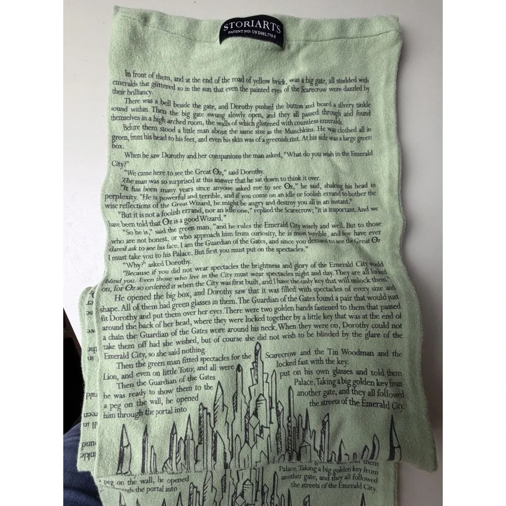 Storiarts‎ Wizard of Oz Book Text Scarf Emerald City Literary Novel Green